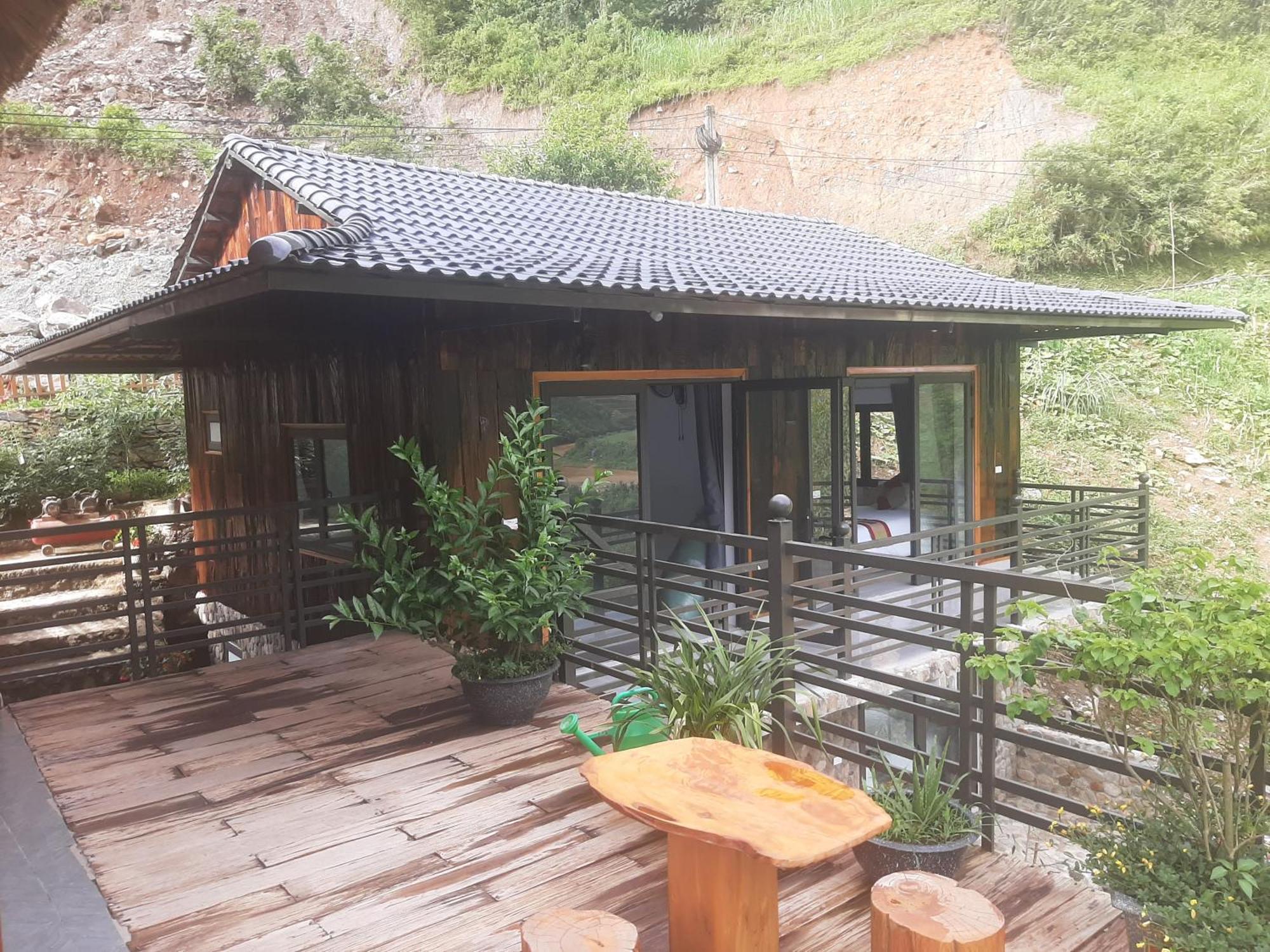 Dong Suoi H'Mong Homestay & Bungalow - Trek & Vegetarian Food Mu Cang Chai 외부 사진